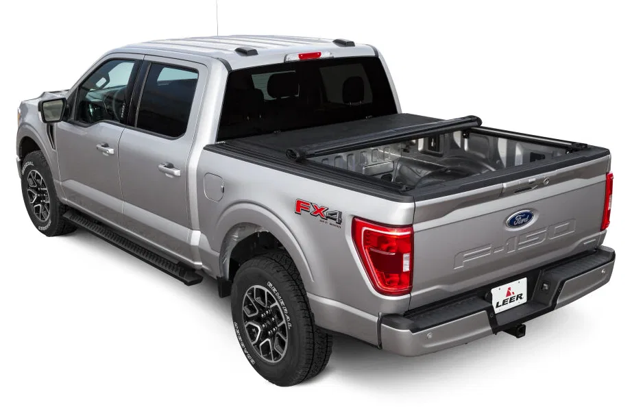 610112 – LEER Tonneau Cover, Soft Roll-up Black Vinyl - view 3